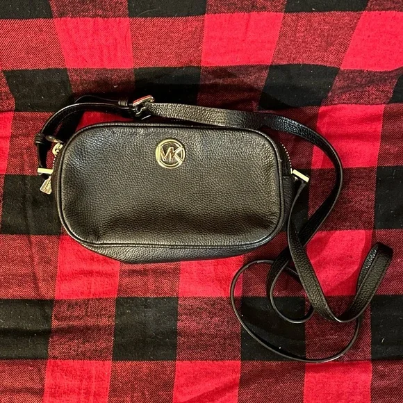 SOLD- Michael Kors Black Crossbody Bag - Picture 1 of 5